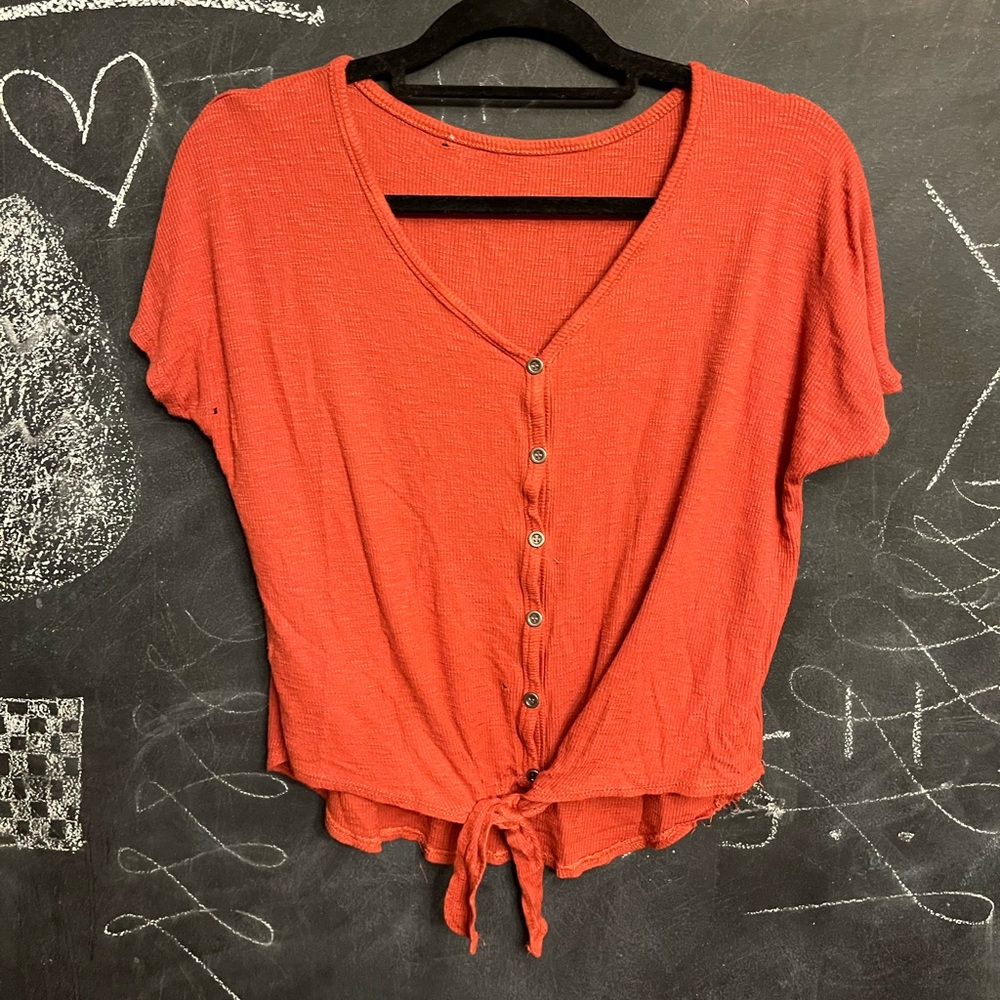 Orange shirt sleeve shirt